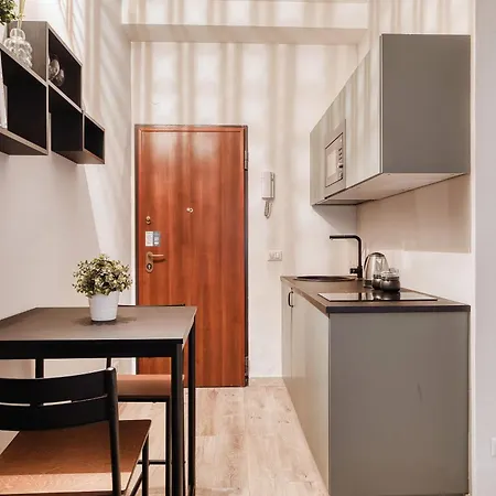 Appartamento Hostmate - - Pallanza Milano