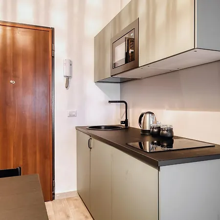 Hostmate - - Pallanza * Milaan